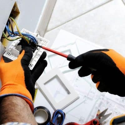 The Speedy Electricians of Castle Rock