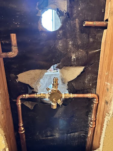 Daniel Plumbing And Maintenance