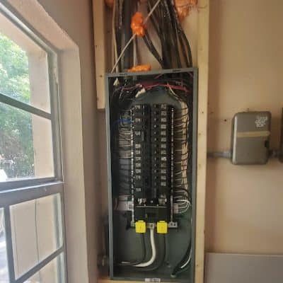 Jamie "The Electrician"
