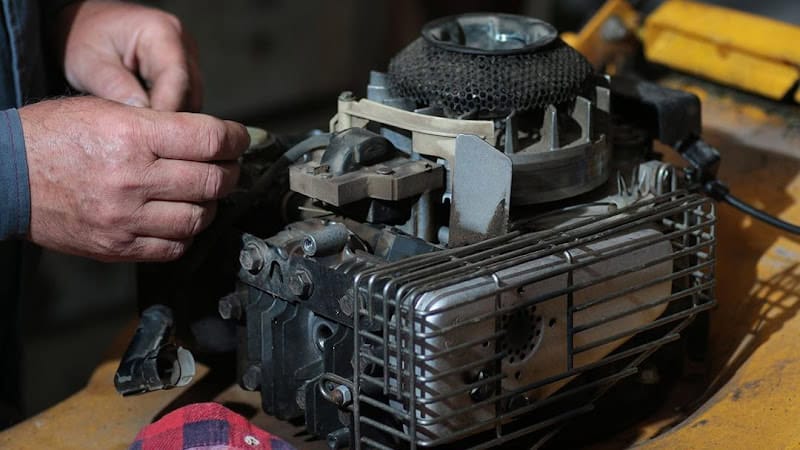 Dennis' Small Engine Repair and Maintenance, LLC