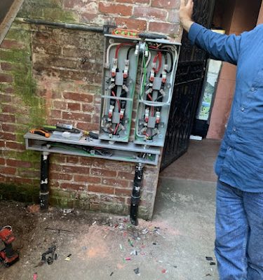 Zoom Electricians
