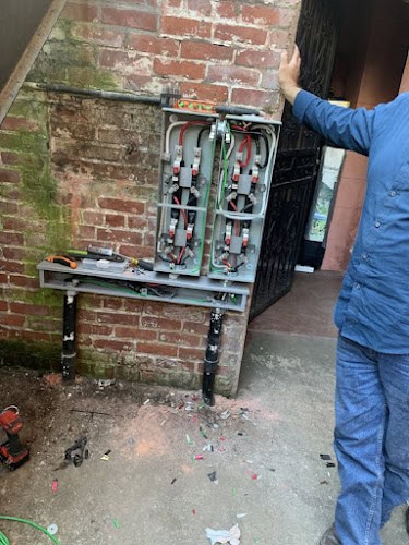 Zoom Electricians