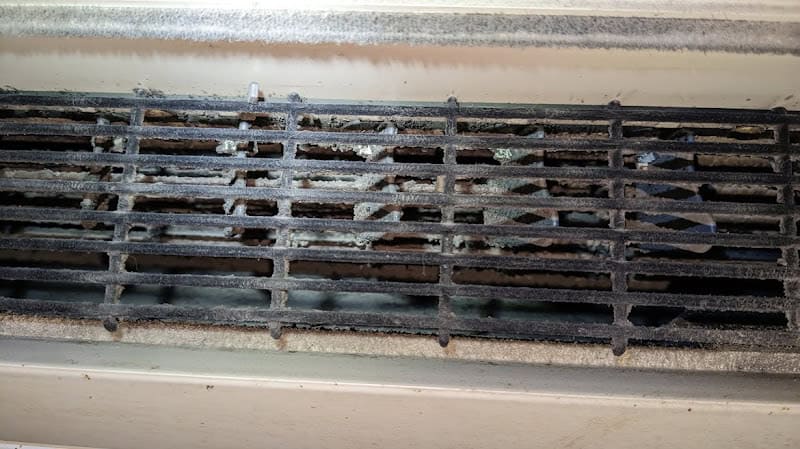 We Clean Heat Pumps