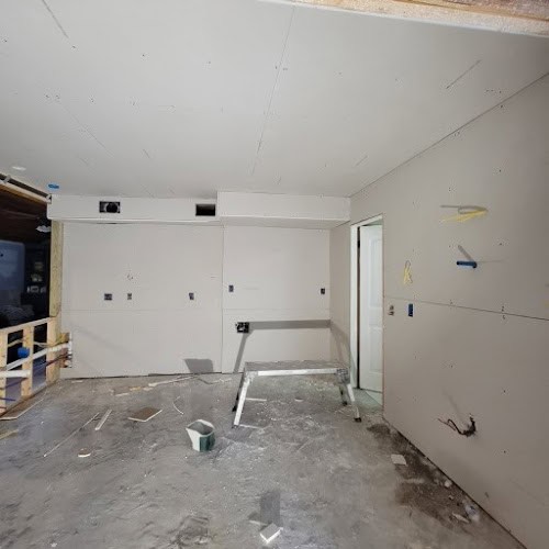 AJ CRAFTSMEN LLC