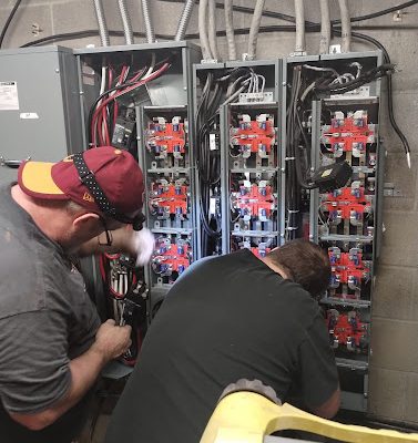 855Electrician