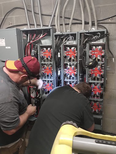855Electrician