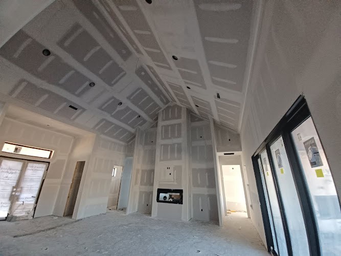 M R DRYWALL & junk &trash removal