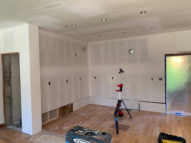 Kings Interiors LLC (DRYWALL)