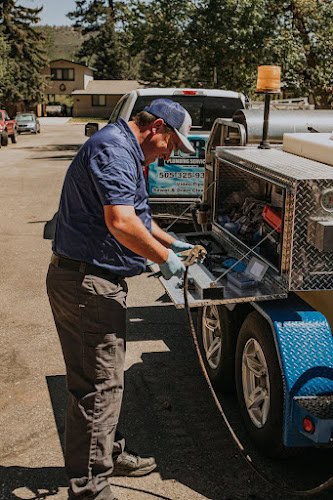 M & R Plumbing Service