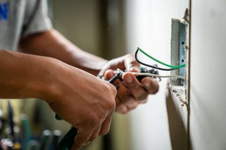 AAA Electric Co Inc