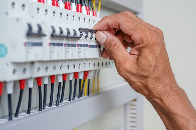 Knee's Electrical Service