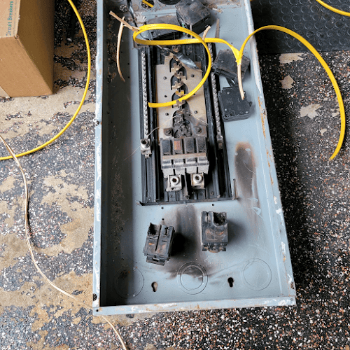Colonial Home Services - Electrician VB